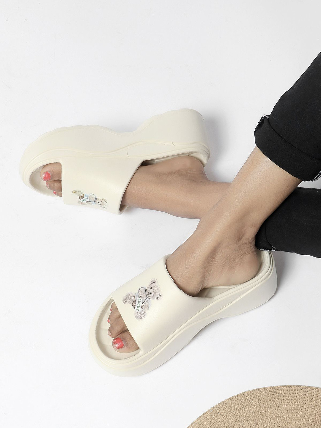 glitchez Teddy Printed Sliders