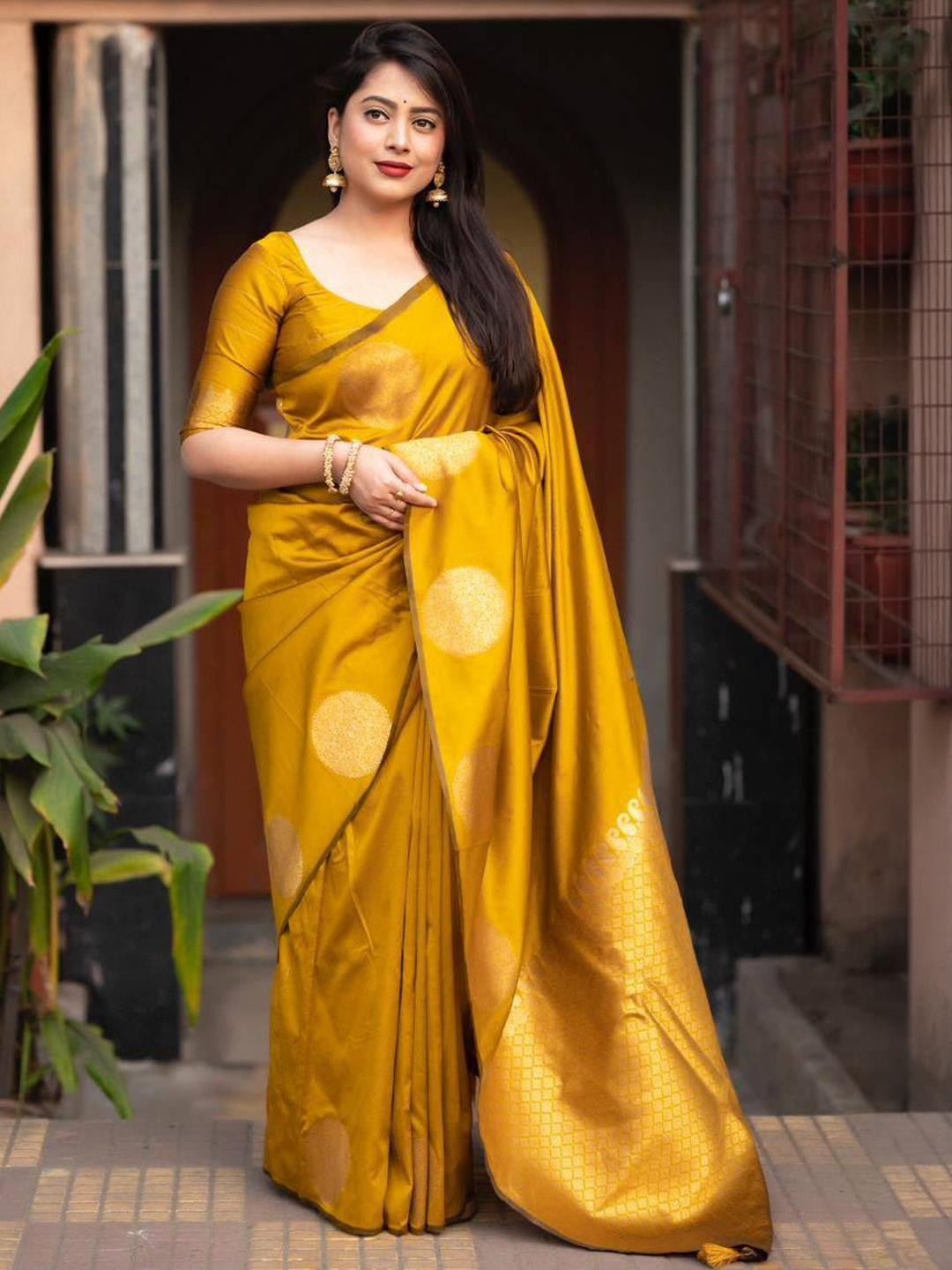 GHAN SALS Women Yellow Ethnic Motifs Zari Silk Blend Kanjeevaram Saree