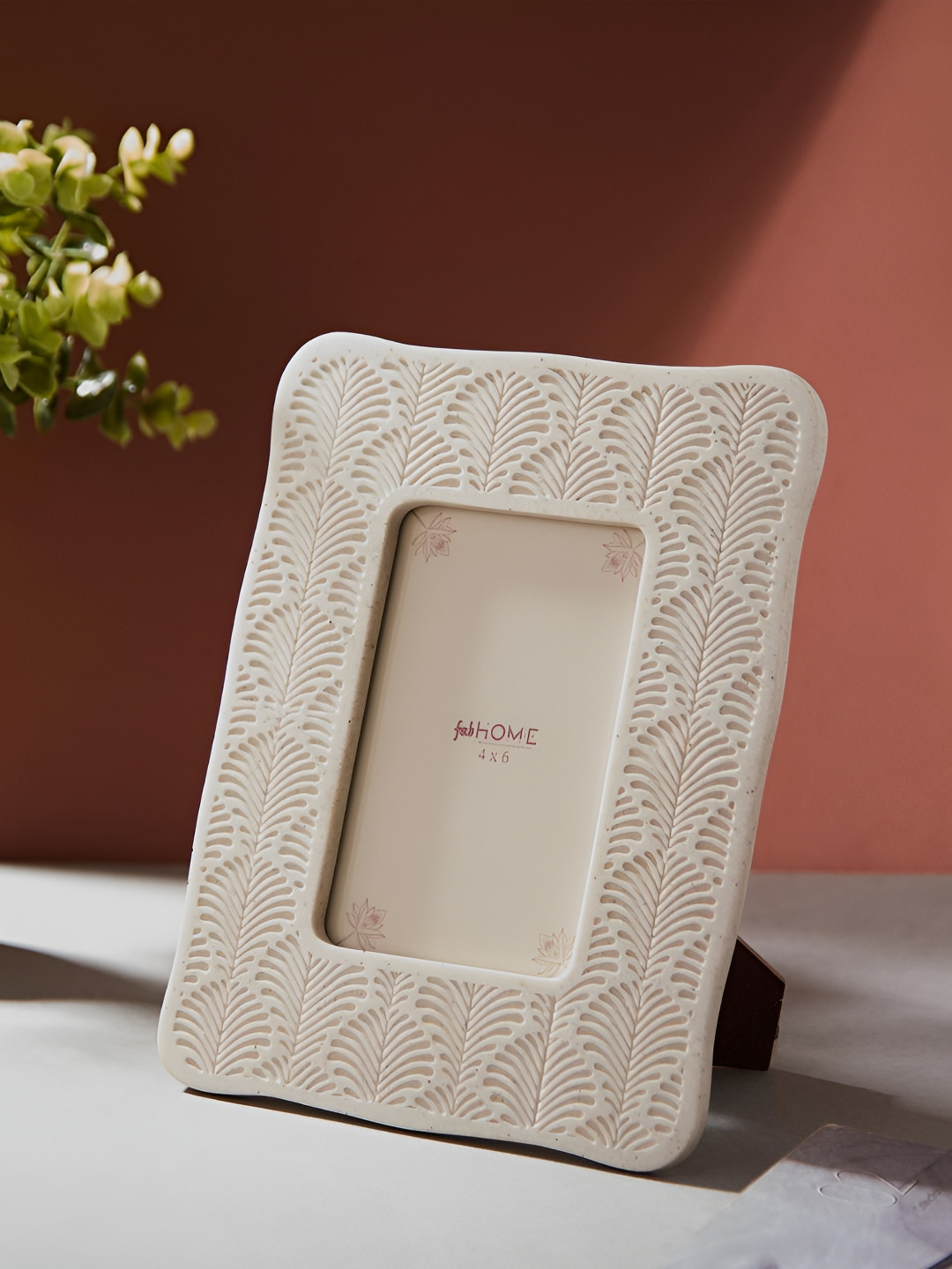 Fabindia White Self Design Wooden Table Photo Frame