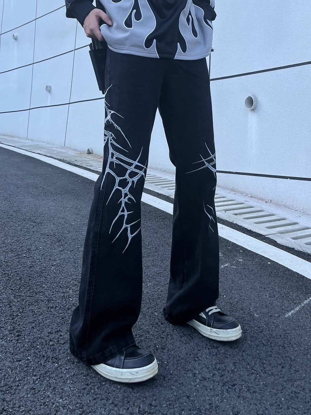 StyleCast Men Comfort Mid-Rise Embroidered Baggy Stretchable Jeans