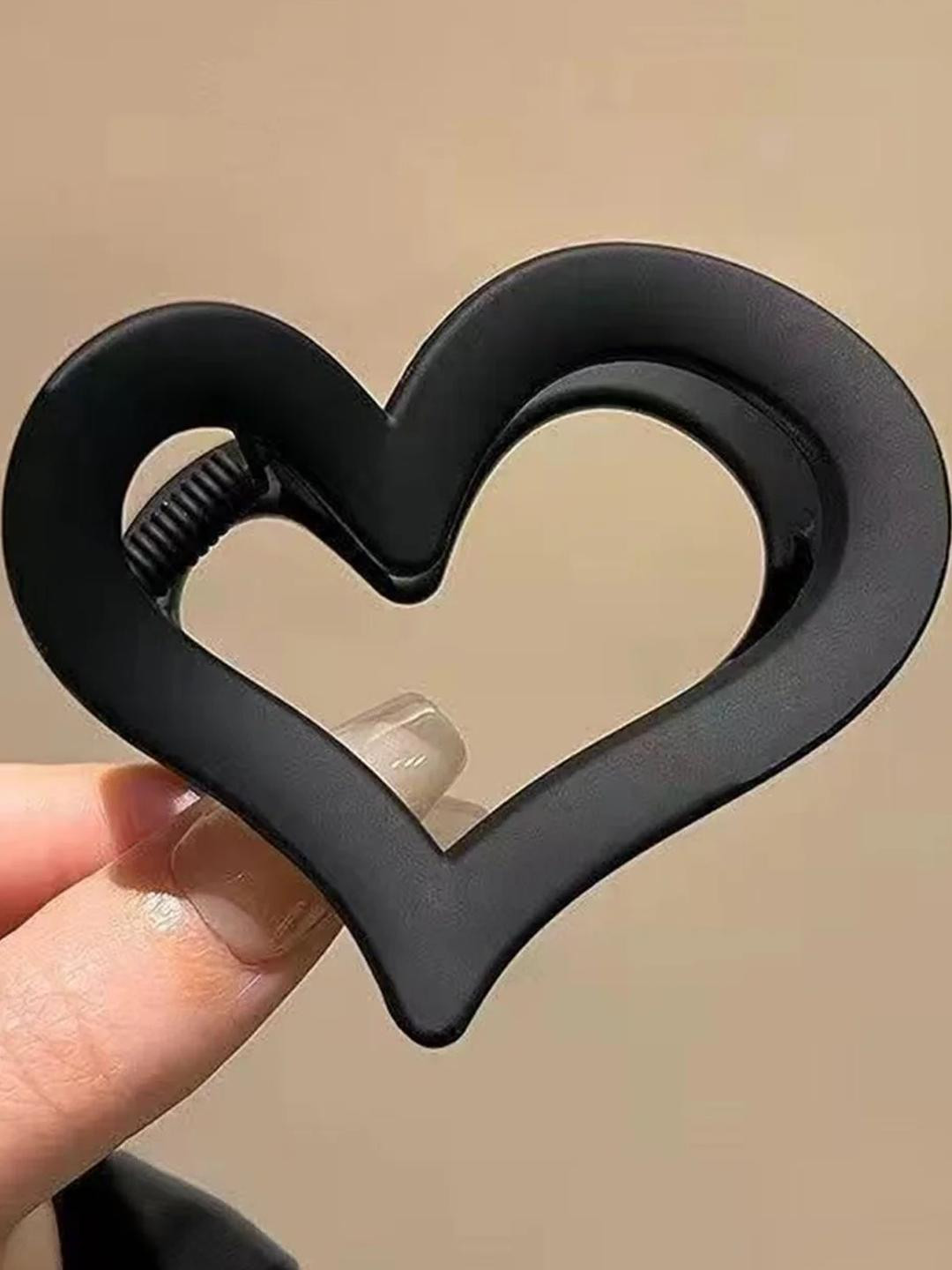 DIVASTRI Women Black Heart Shaped Solid Claw Clip