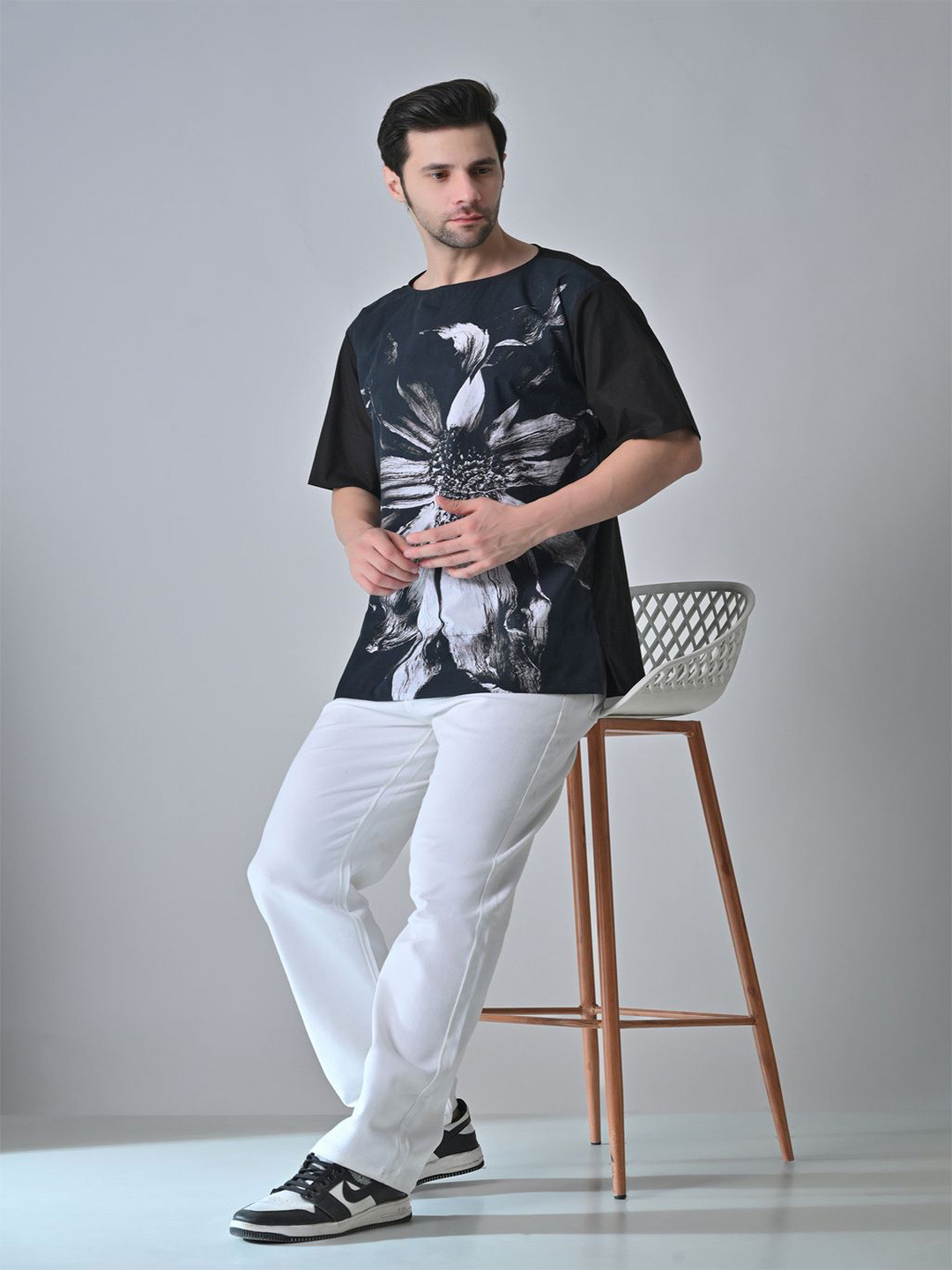 SAMANT CHAUHAN Men Relaxed Fit Midnight Bloom Printed Cotton T-shirt