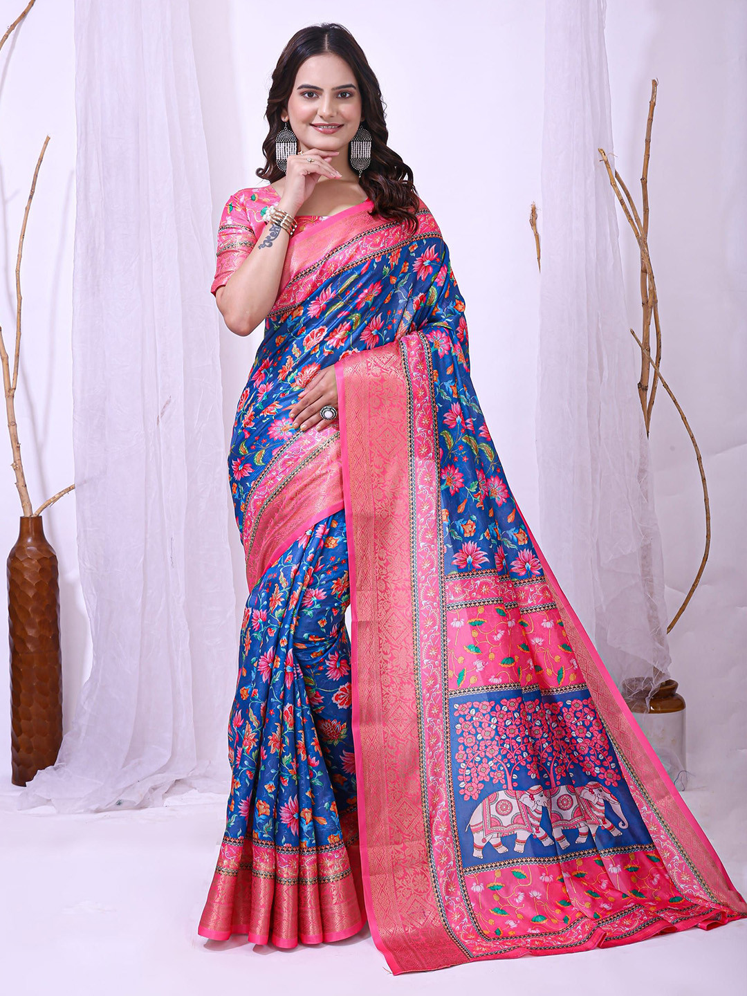 V3 FASHION STUDIO Floral Printed Woven Design Zari Border Saree