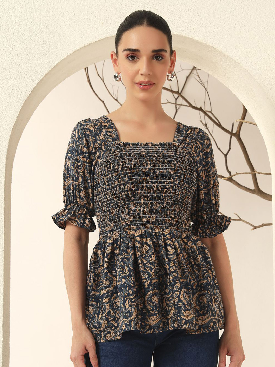 ZWERLON Women Floral Printed Puff Sleeve Smocked Top