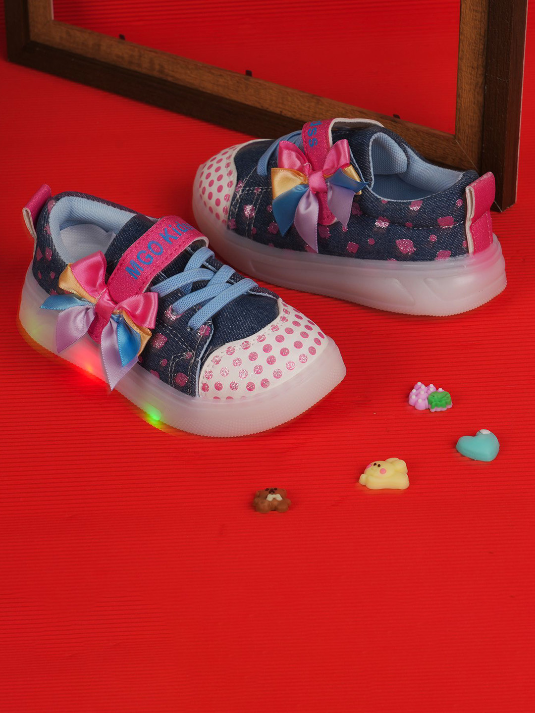 Happy Feet Girls Printed Round Toe Sneakers Shoes With LED
