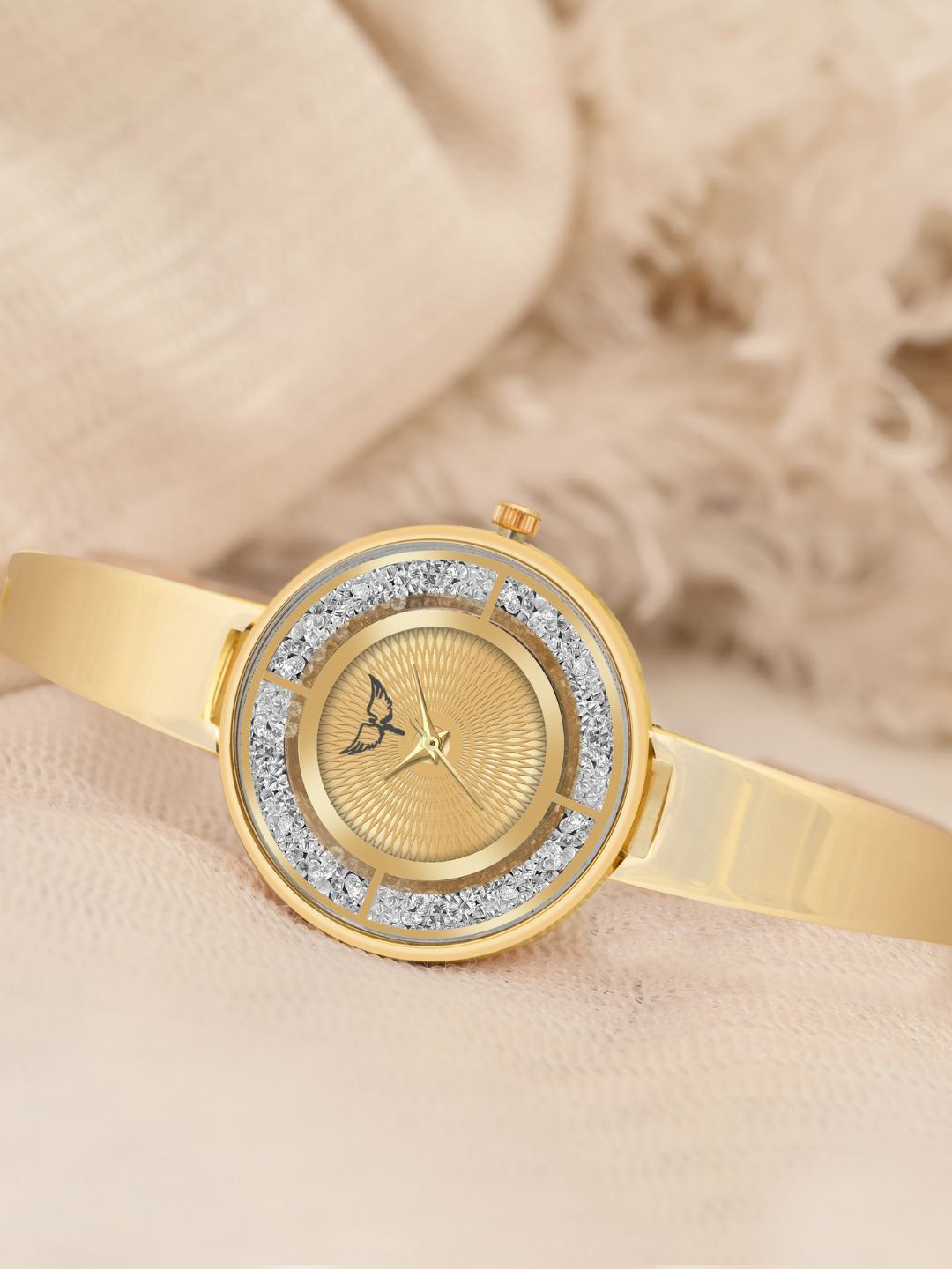 WHITE BIRD Women Bracelet Style Straps Analogue Watch 5040 Gold