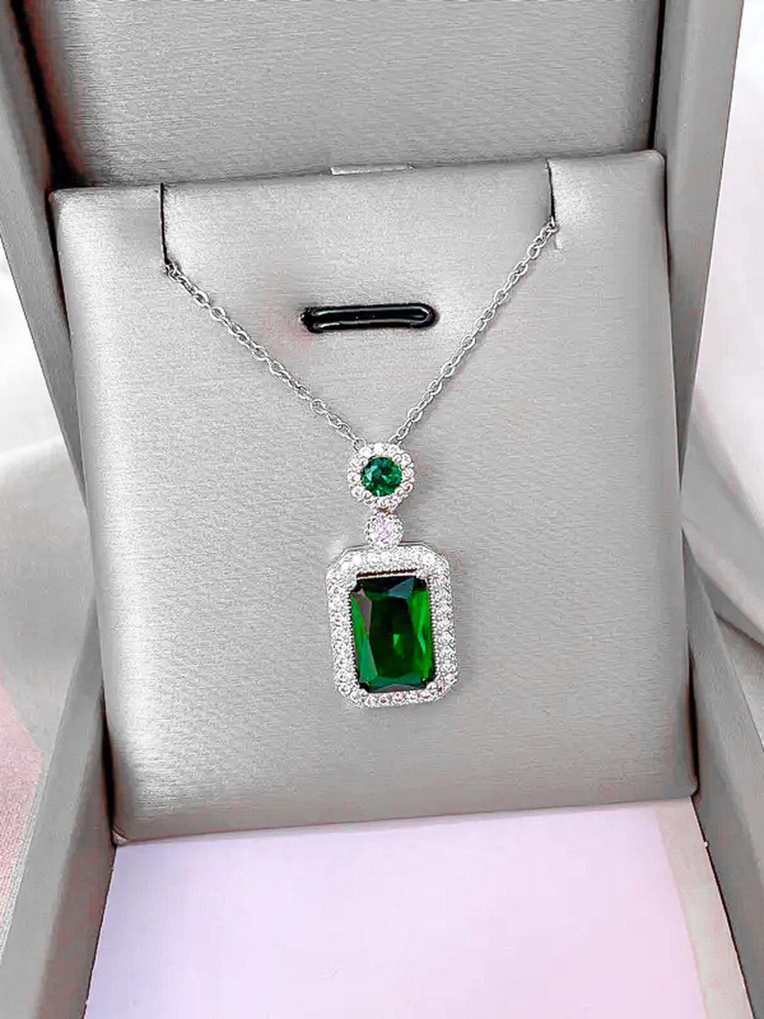 AVIGHNA ARTS Silver Plated Emerald & Artificial Stone Pendant