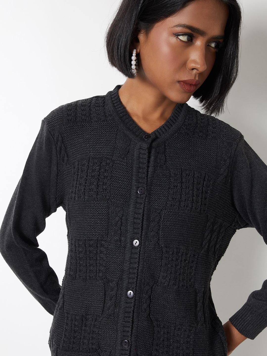 max Women Self Design Core V-Neck Sweater