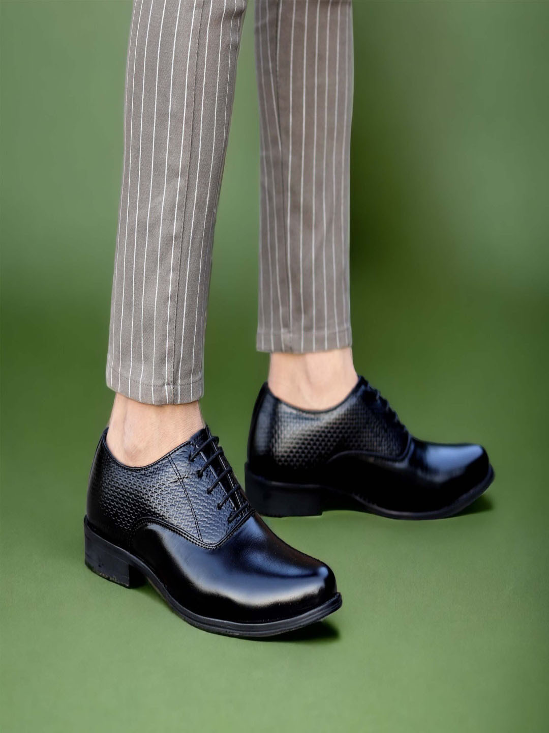 PLAYTOES Men Leather Formal Shoes
