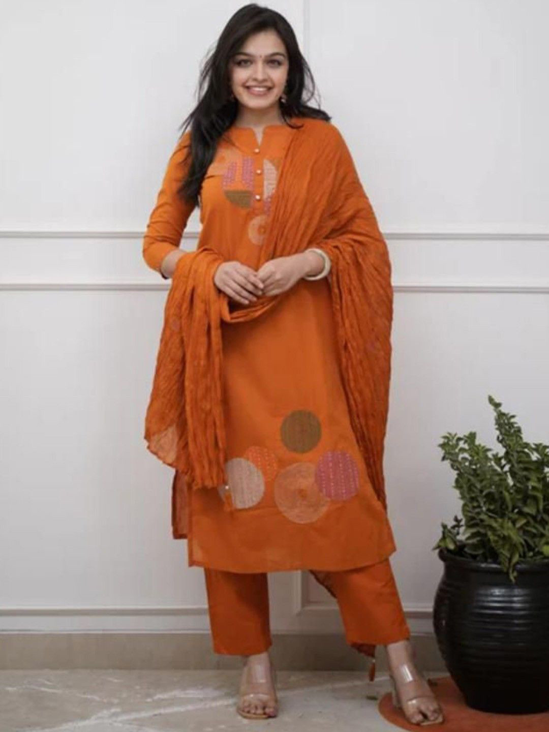 Brand Hill Women Geometric Embroidered Regular Thread Work Kurta with Trousers & Dupatta