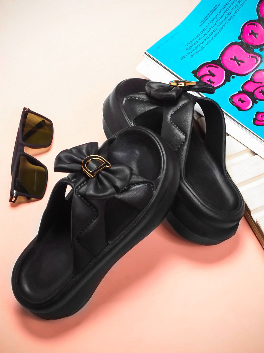 Deflow Bow Embellished Sliders