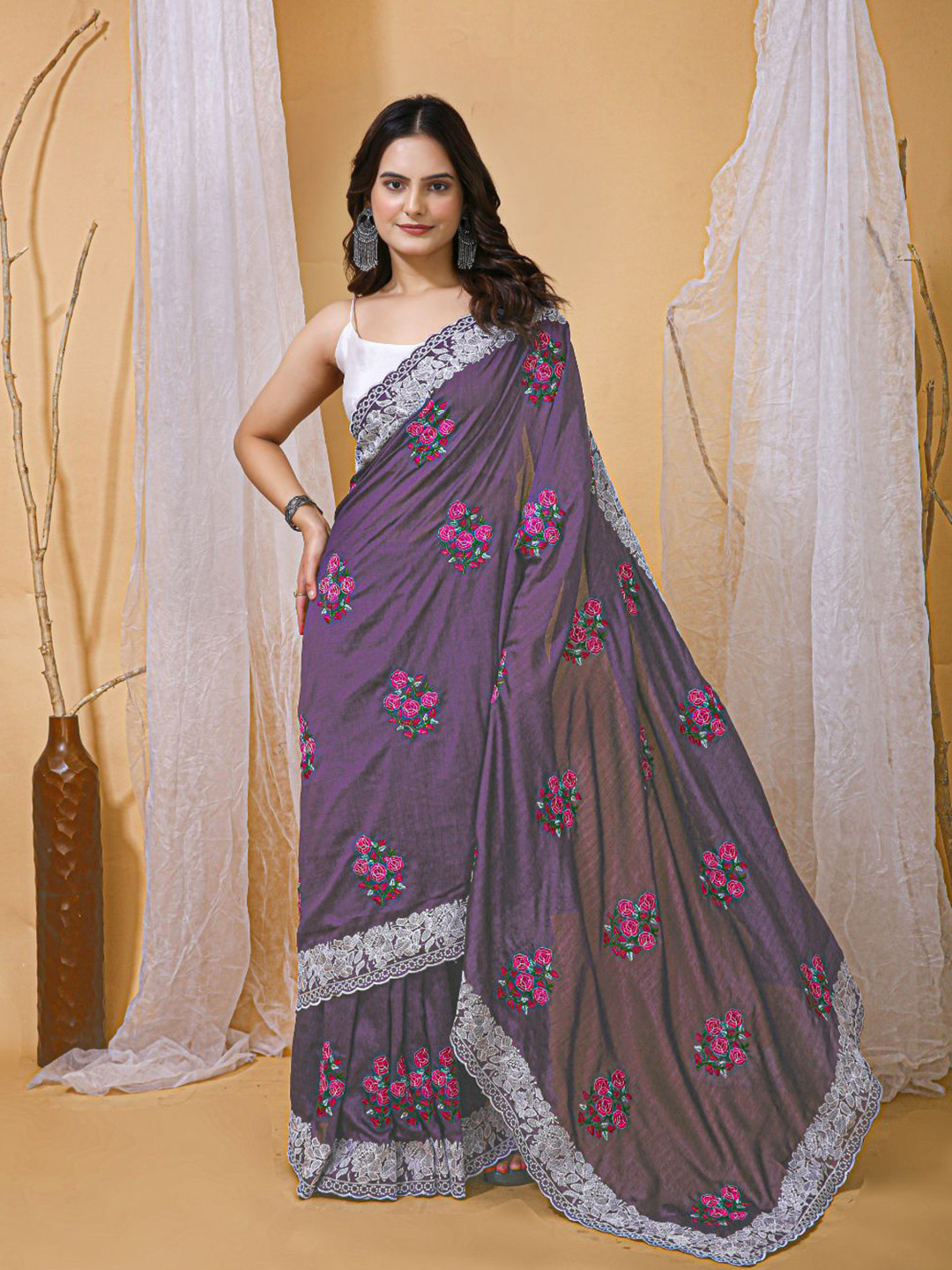 KAYOMMI Floral Embroidered Silk Ilkal Saree