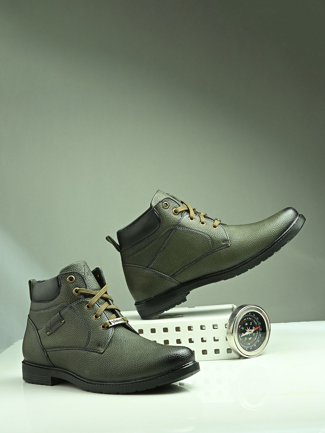 Vellinto Bronzo Men Textured Casual  Boots