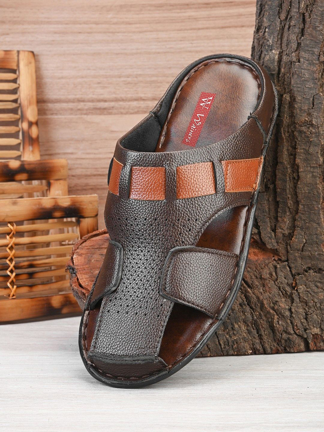 WAINERS Men Water Repellent Upper Clogs Sandals