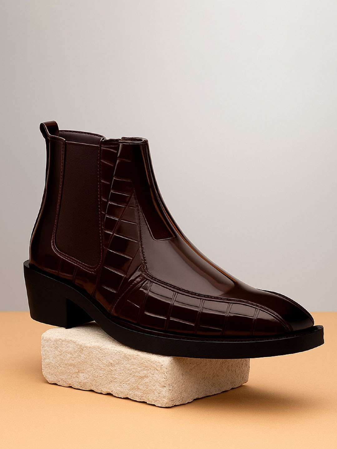 Bxxy Men Height Increasing Textured Block Heeled Chelsea Boots