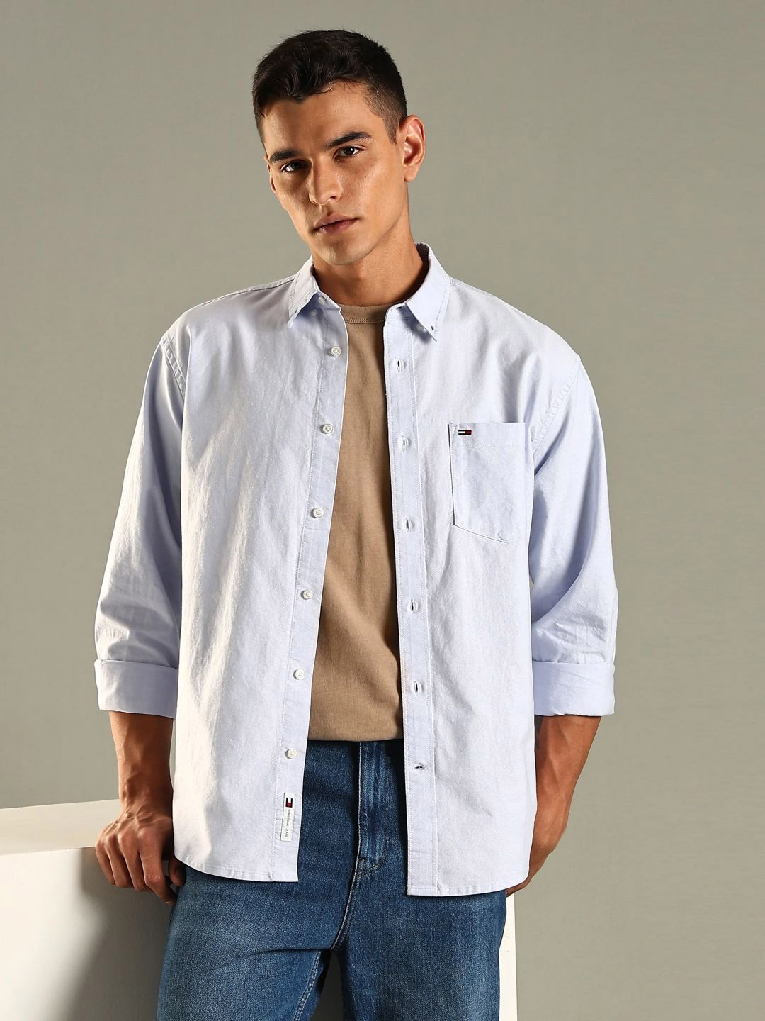 Tommy Hilfiger Relaxed Fit Spread Collar Opaque Shirt