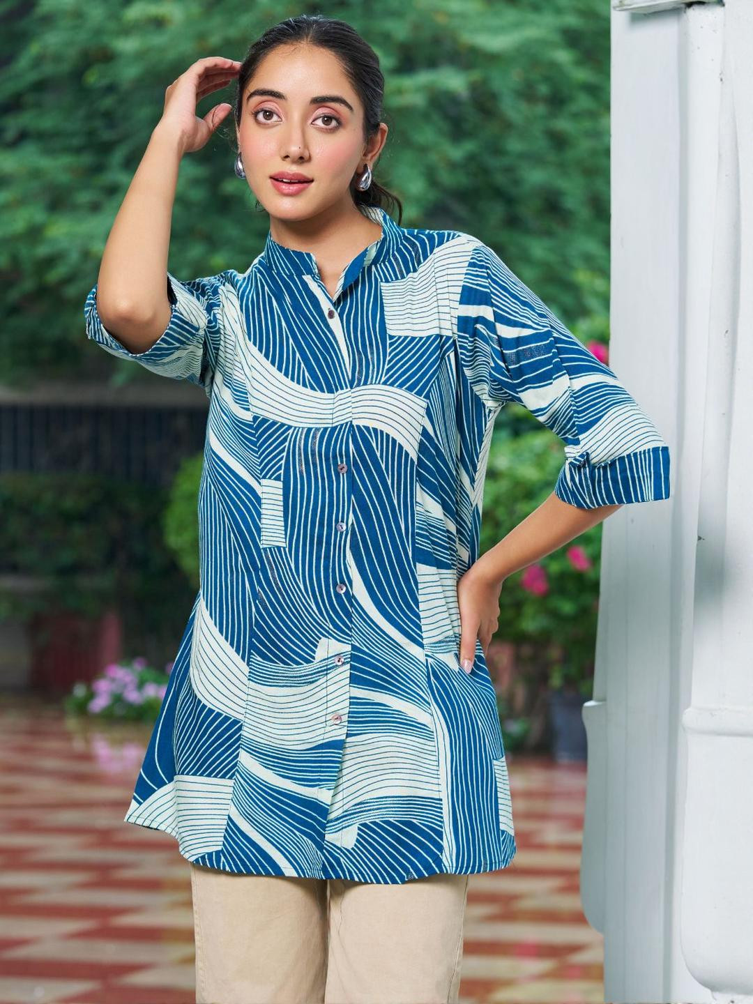 KALINI Women Blue Abstract Stripe Printed Top