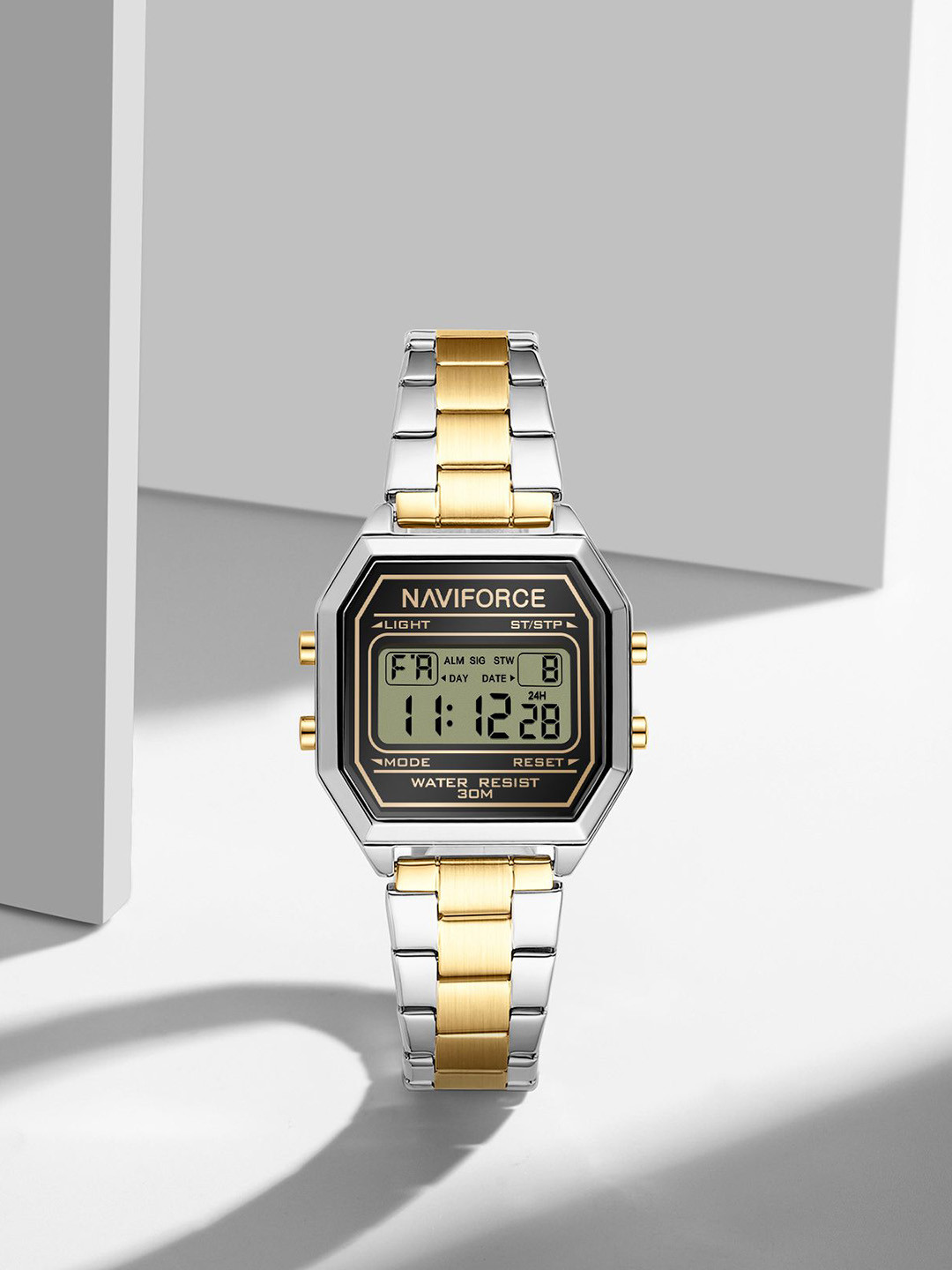 Naviforce Women Dial & Stainless Steel Bracelet Style Straps Digital Watch NF5063S_S B G