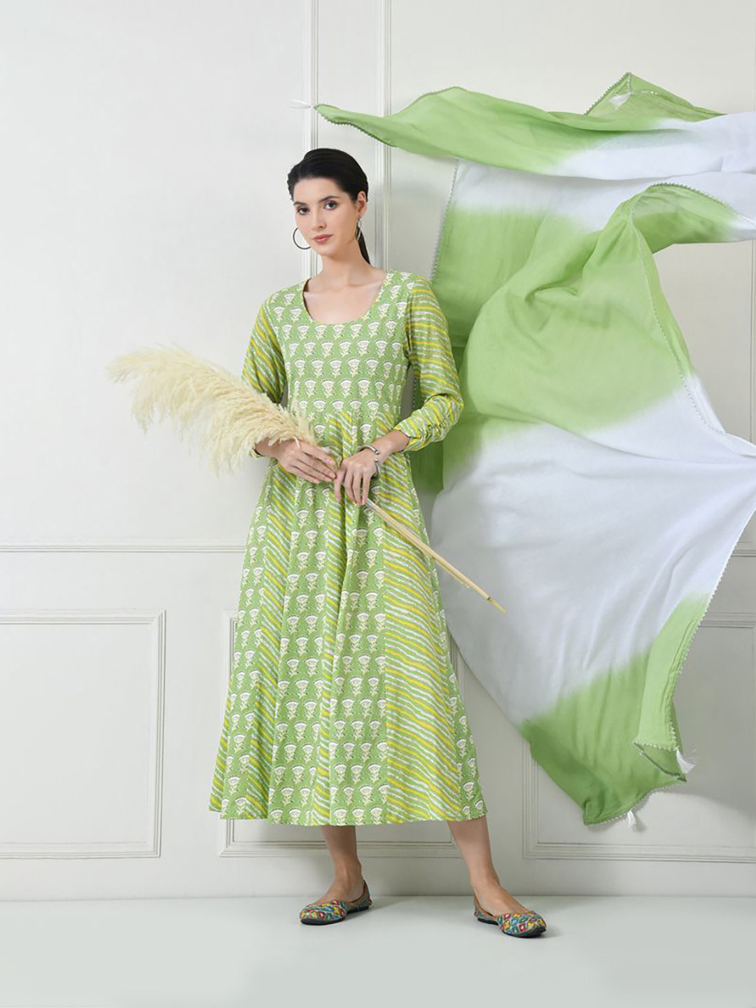 Brainbees Women Ethnic Motifs Printed Gathered Round Neck Fit & Flare Maxi Dress