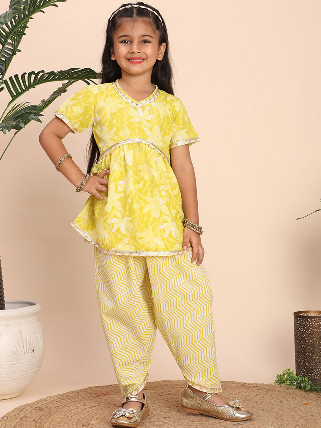 Cutiekins Girls Floral Printed Regular Kurta With Dhoti Pants