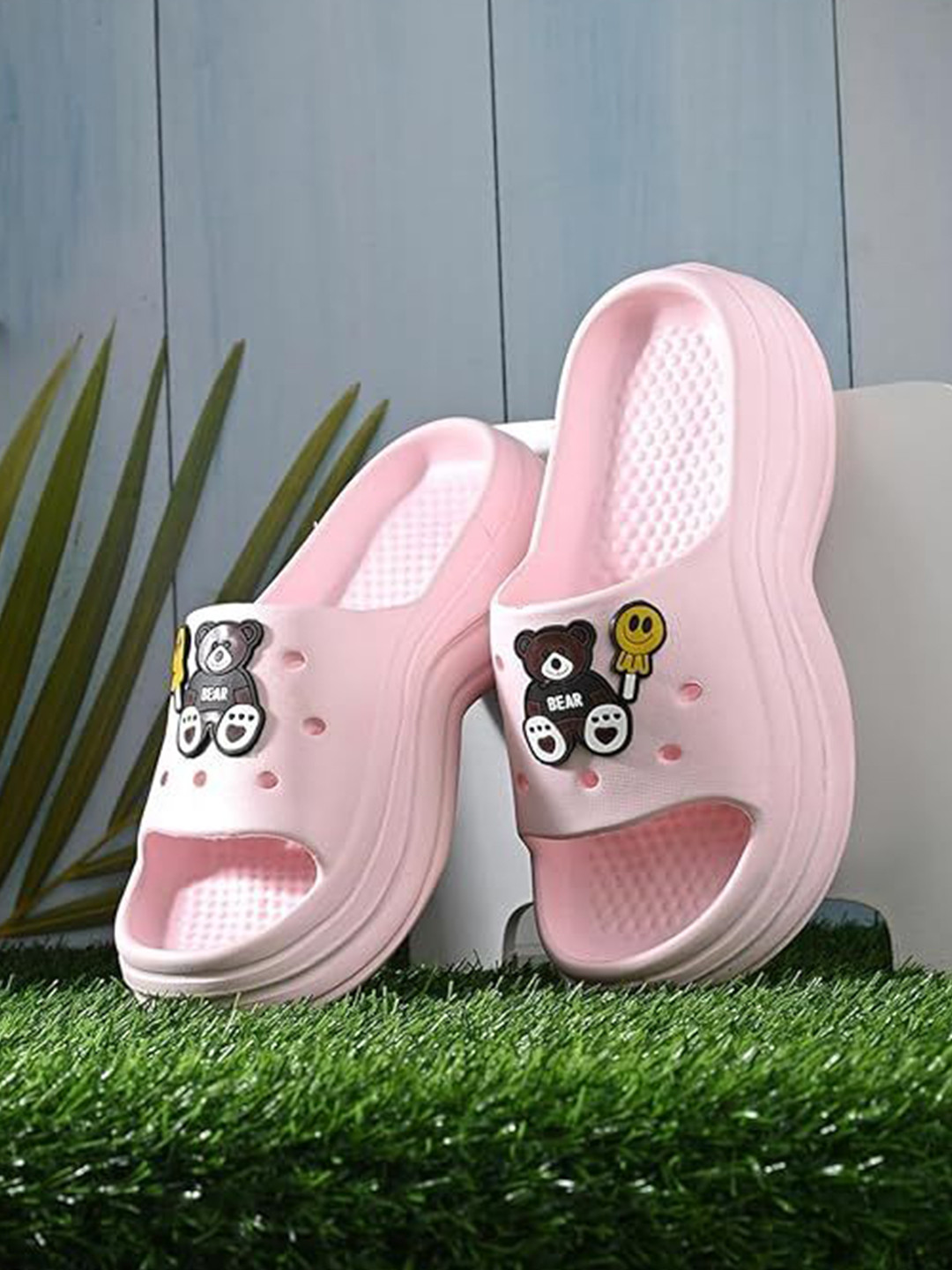 Deflow Bear Charm Cushioned Footbed Sliders Flip Flops