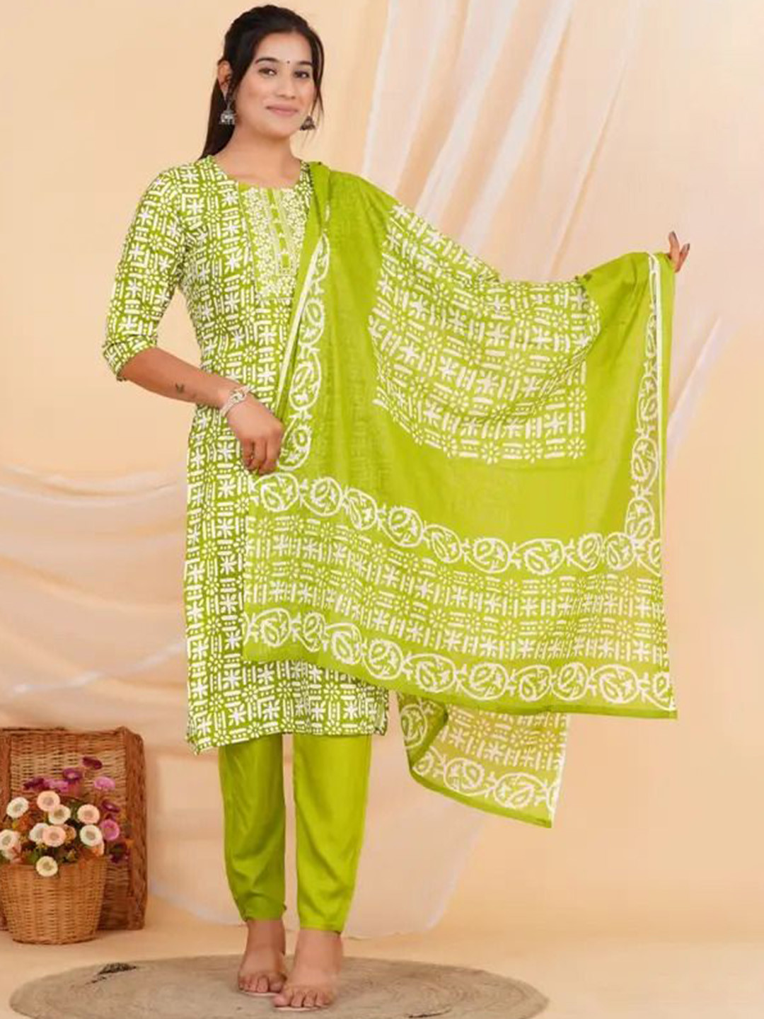 AFTX Women Ethnic Motifs Printed Regular Kurta with Trousers & Dupatta