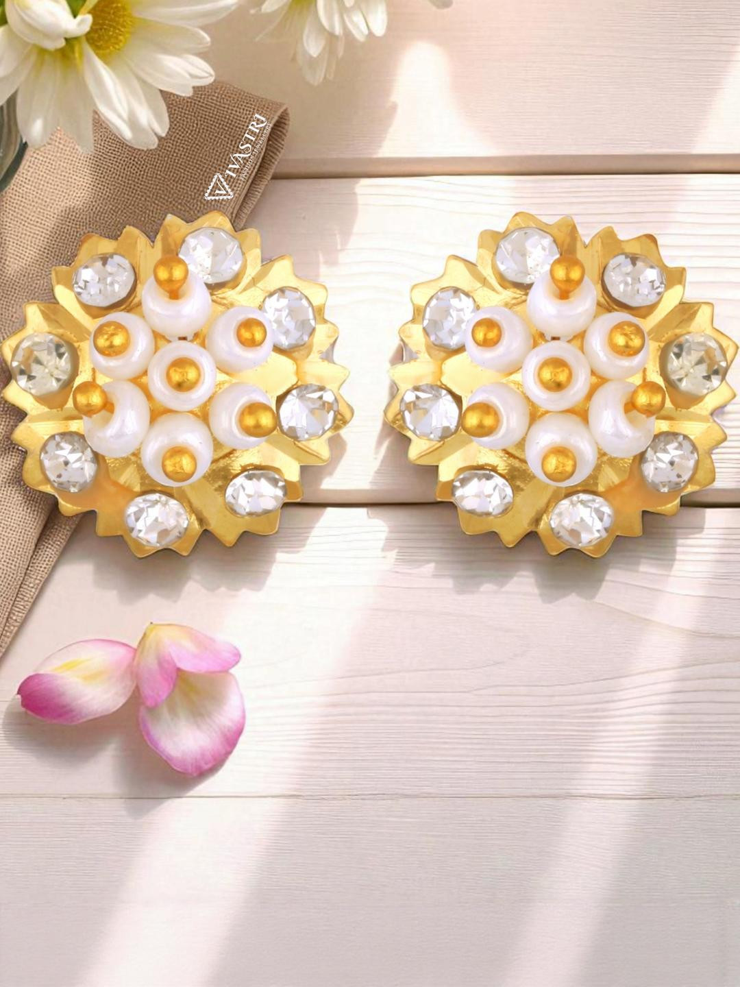 Vivastri Women Stud Alloy Gold Plated Earrings