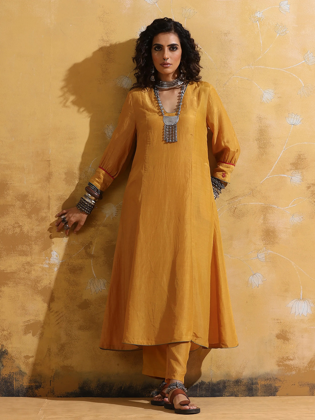 trueBrowns Women Solid A-Line Kurta with Trousers