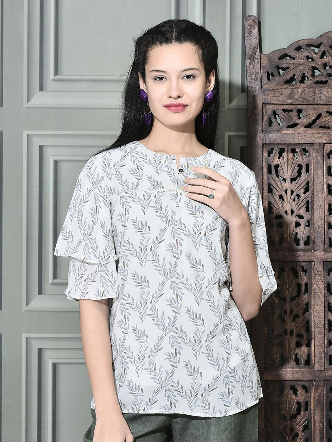 FUTURO Women Floral Printed Flared Sleeve Georgette Top