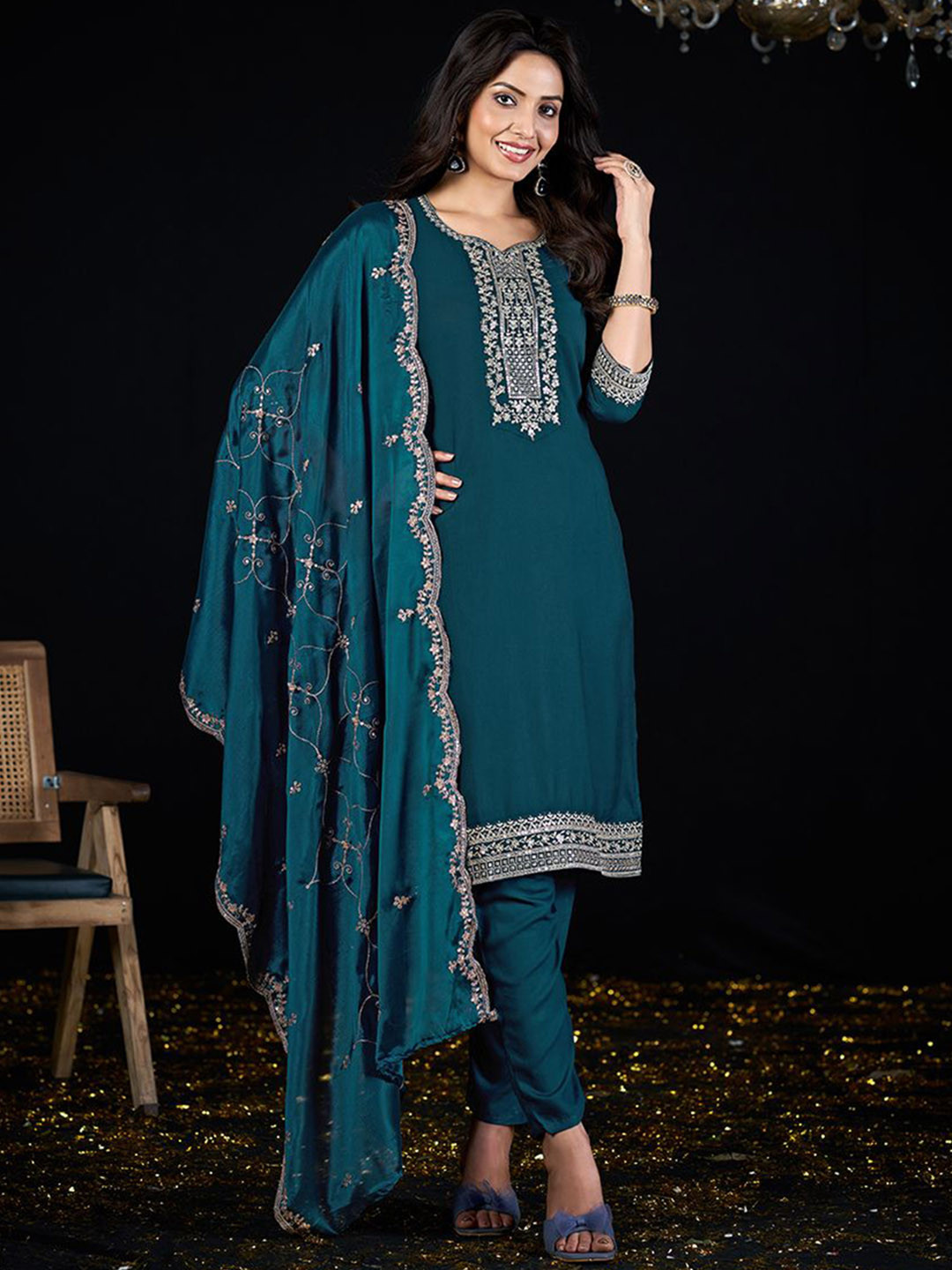 MAA BHAKTI ENTERPRISE Women Embroidered Regular Kurta with Trousers & With Dupatta