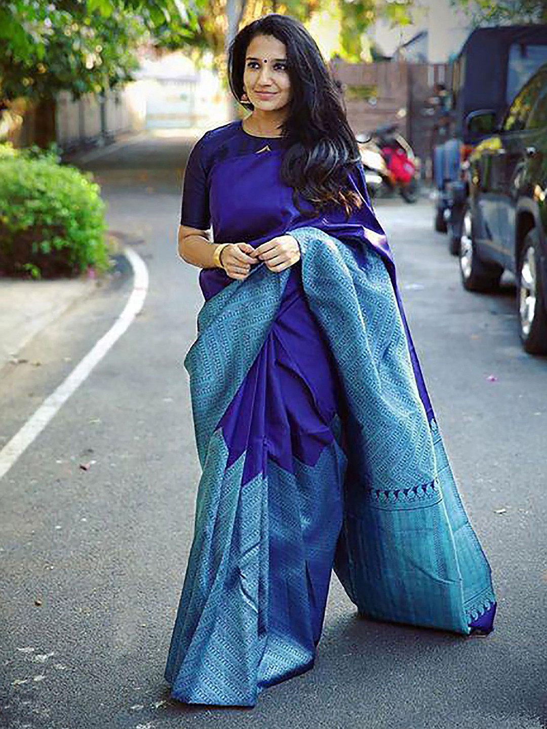 Mitera Woven Design Zari Banarasi Saree