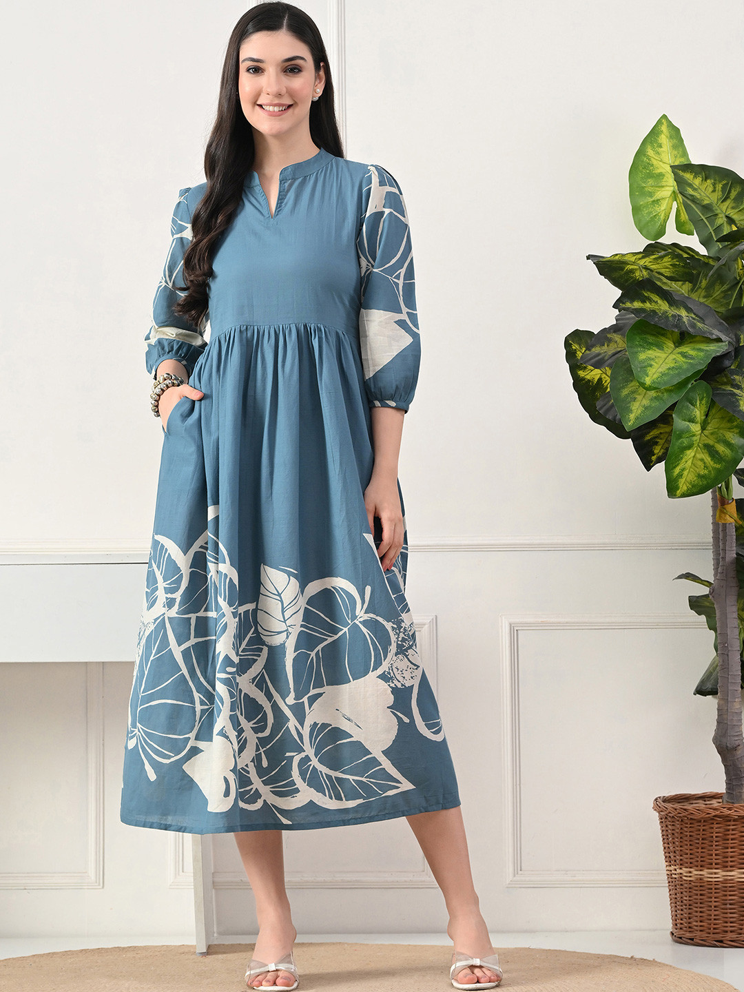 KALINI Women Blue Printed Midi Dress