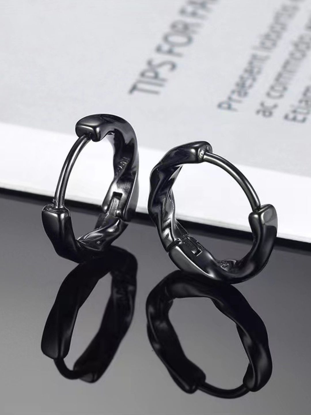 Young & Forever Men Stainless Steel Rhodium-Plated Circular Shaped Hoop Earrings