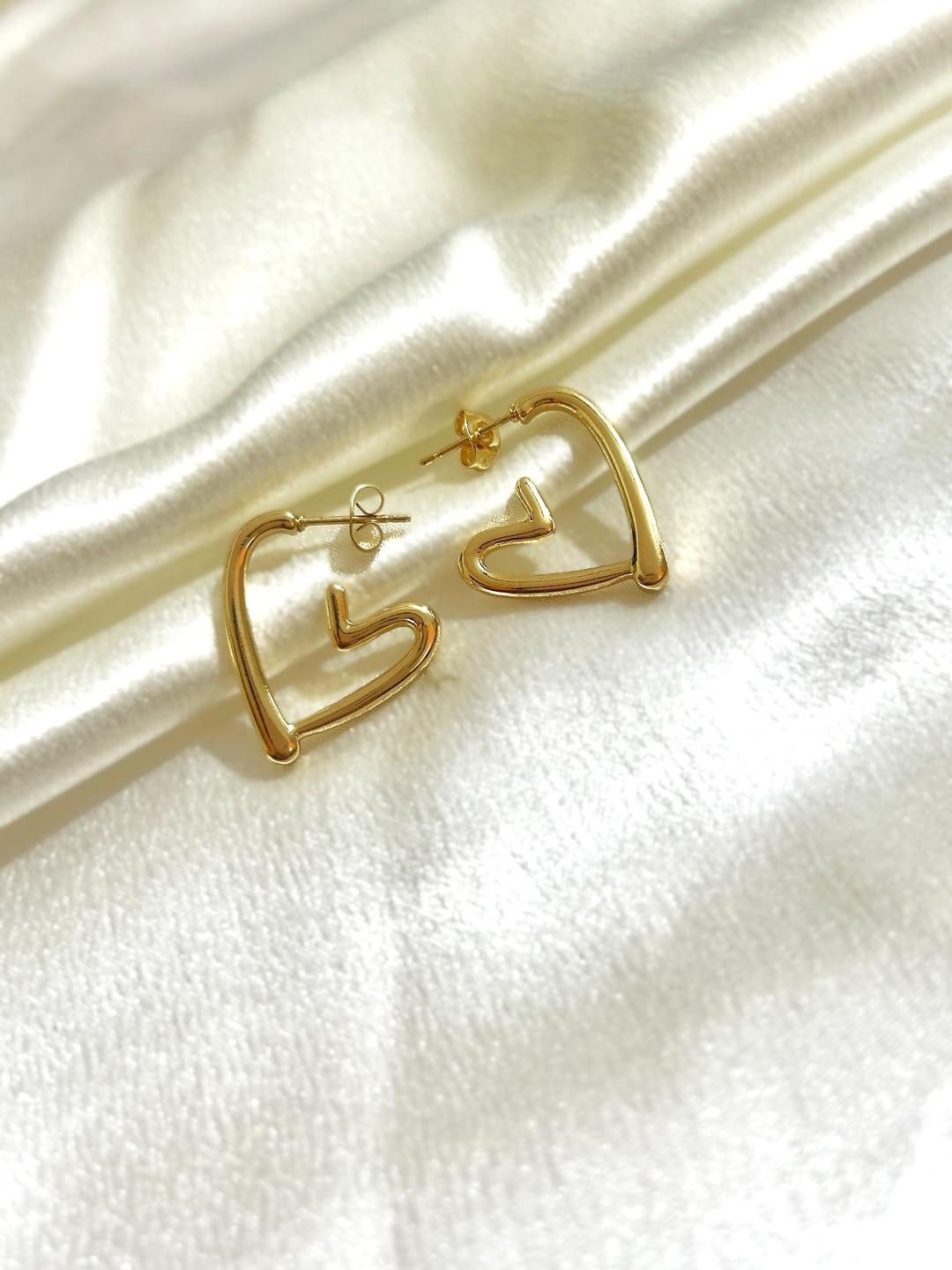 ANAMIKA Heart Shaped Anti Tanish Half Hoop Earrings