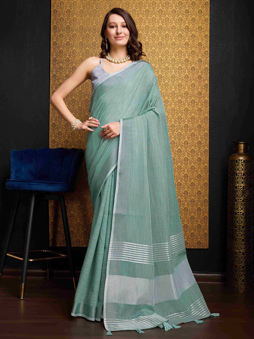 APARRA Zari Saree With Blouse Piece