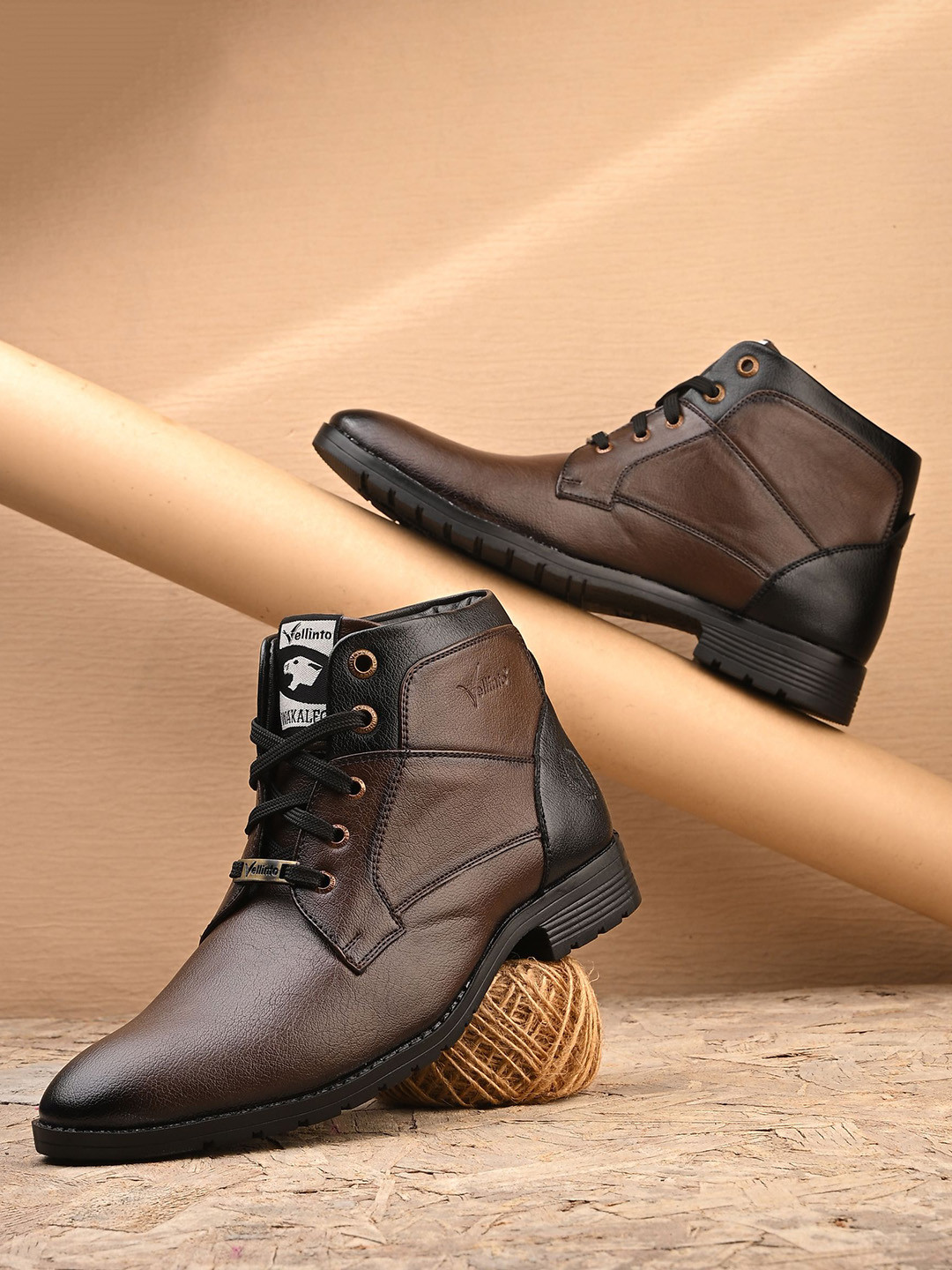 Vellinto Men Textured Mid-Ankle Round Toe Biker Boots