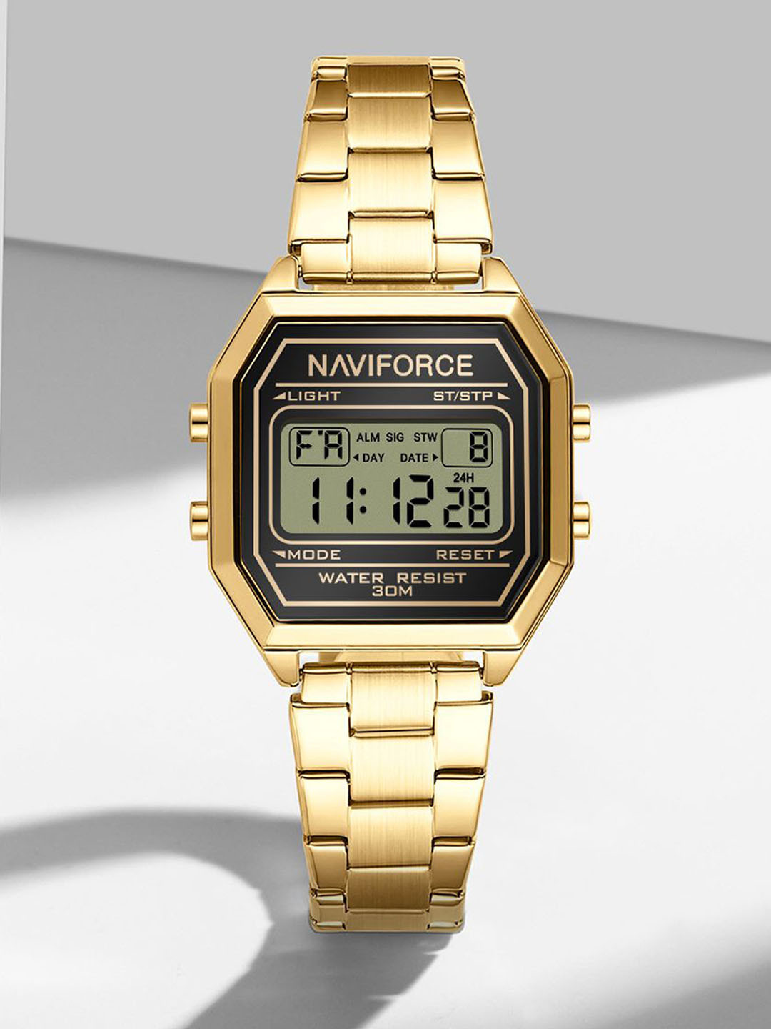 Naviforce Women Dial & Stainless Steel Bracelet Style Straps Digital Watch NF5063S_G B G