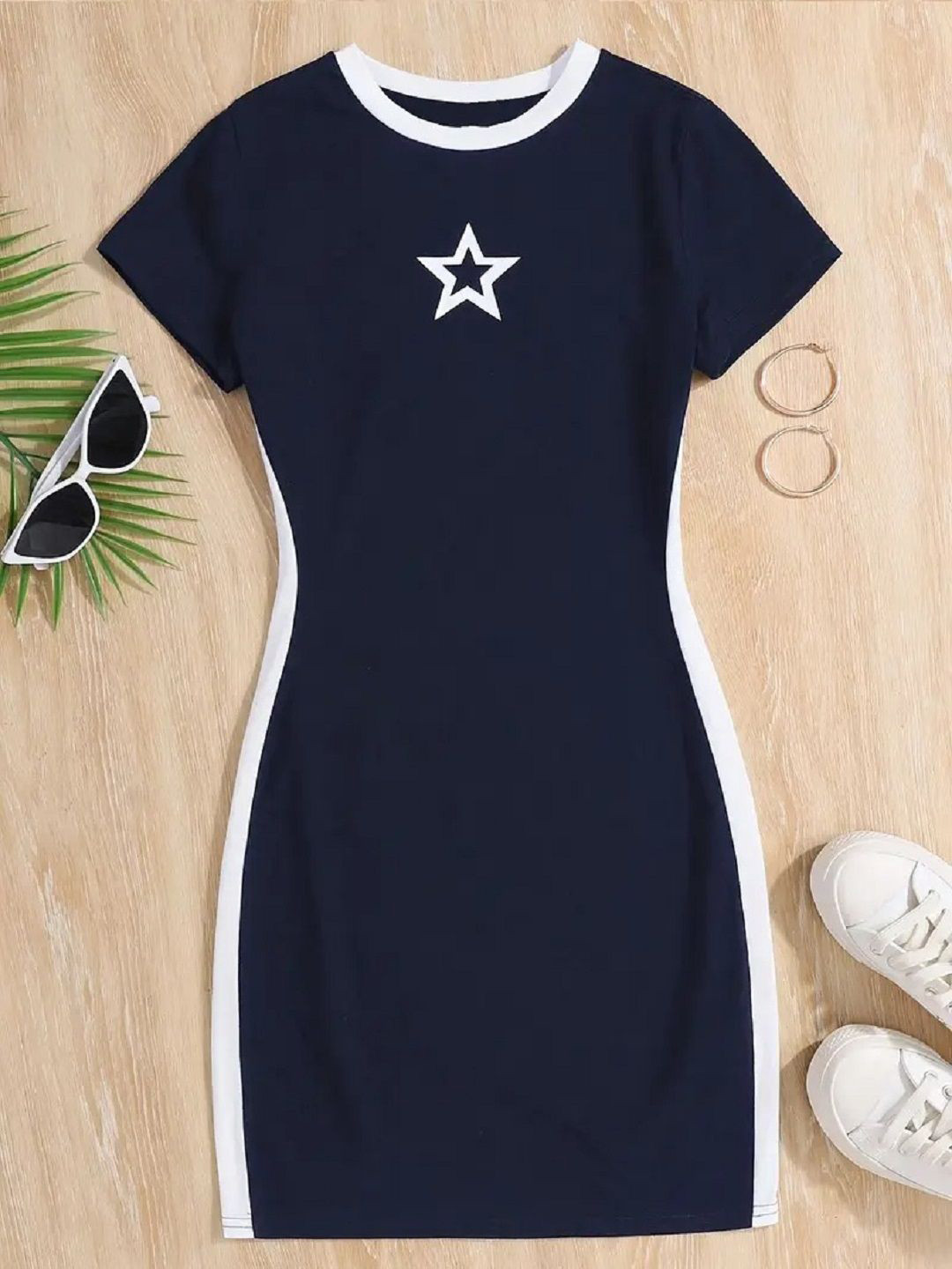 White World Girls Stars Printed Round Neck Bodycon Dress