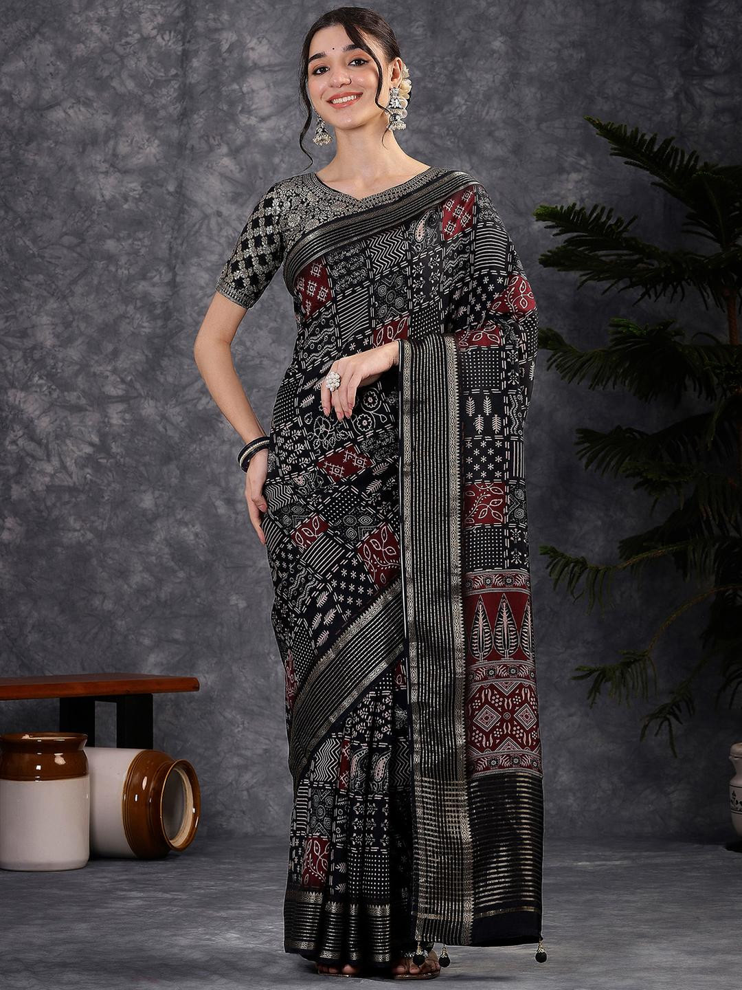 Anouk Black & White Ethnic Motifs Printed Viscose Rayon Saree