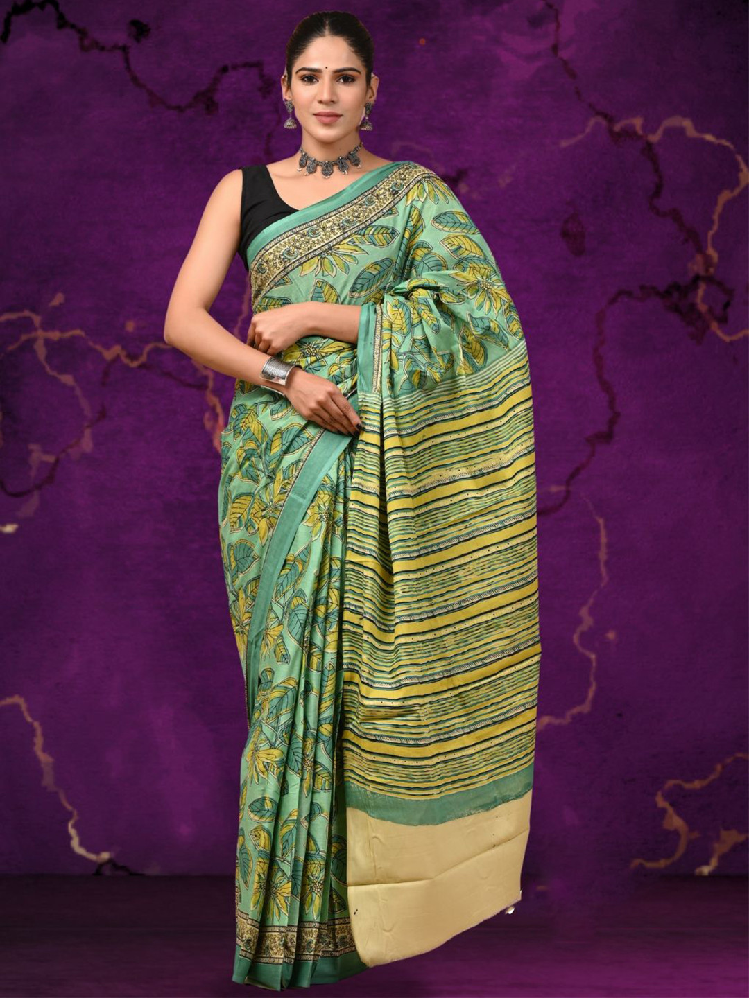 mrujaa Pure Cotton Block Print Saree With Blouse Piece