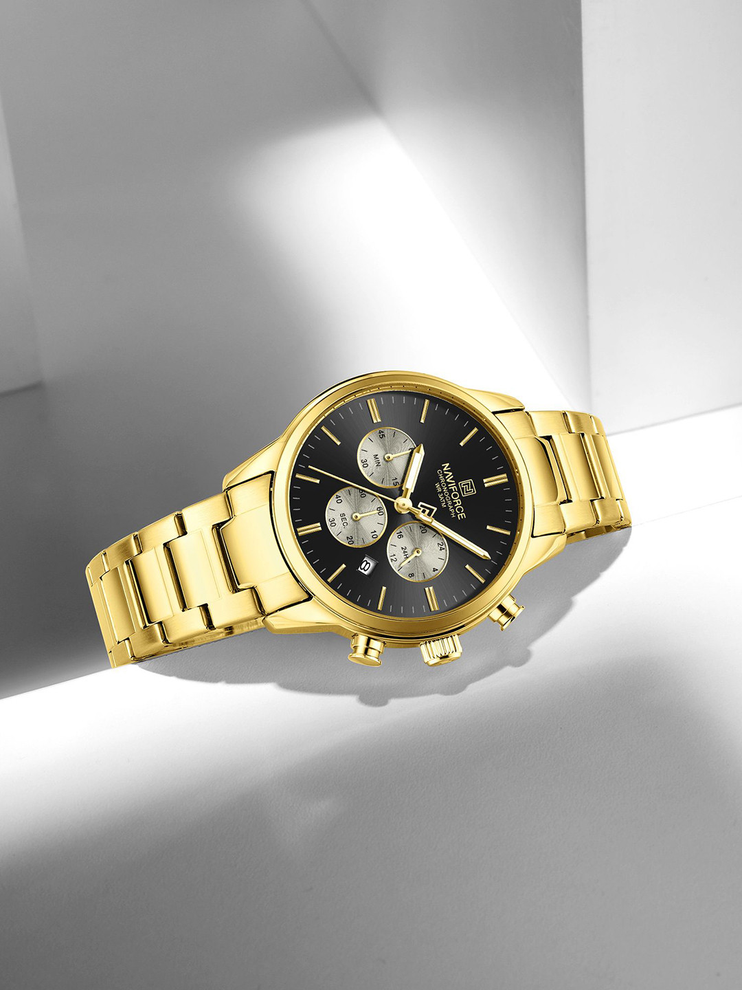 Naviforce NF8076 Men Dial & Bracelet Style Analogue Chronograph Watch NF8076_G B G