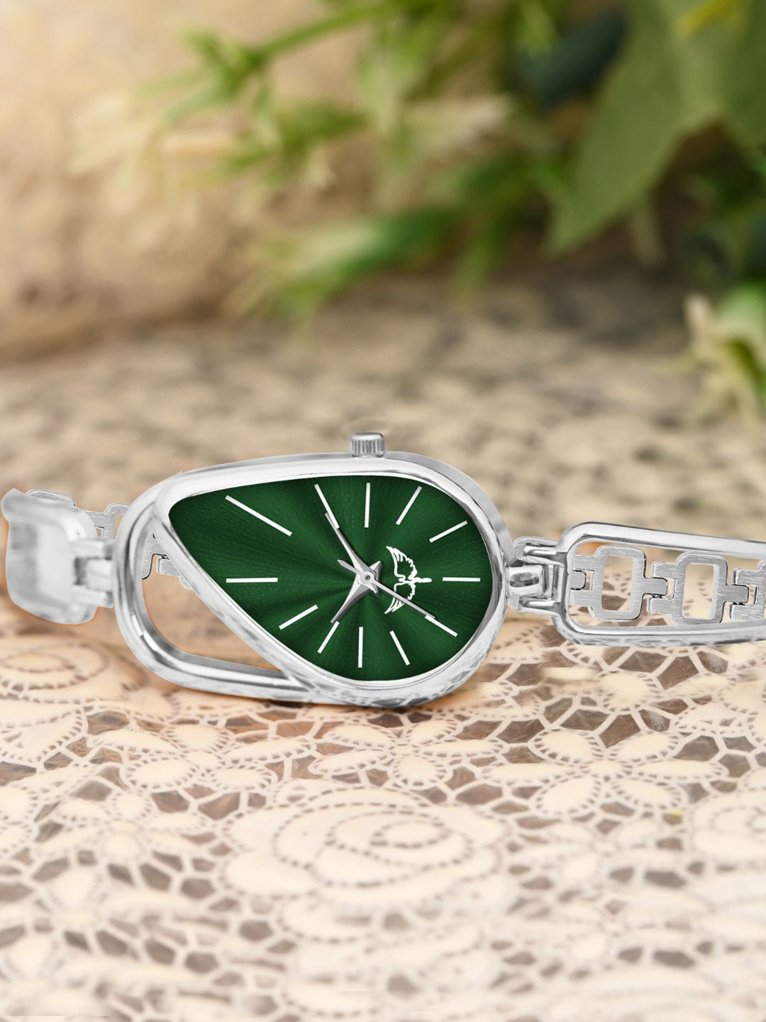 WHITE BIRD Women Brass Patterned Dial & Bracelet Style Analogue Watch 5101 Silver D Green