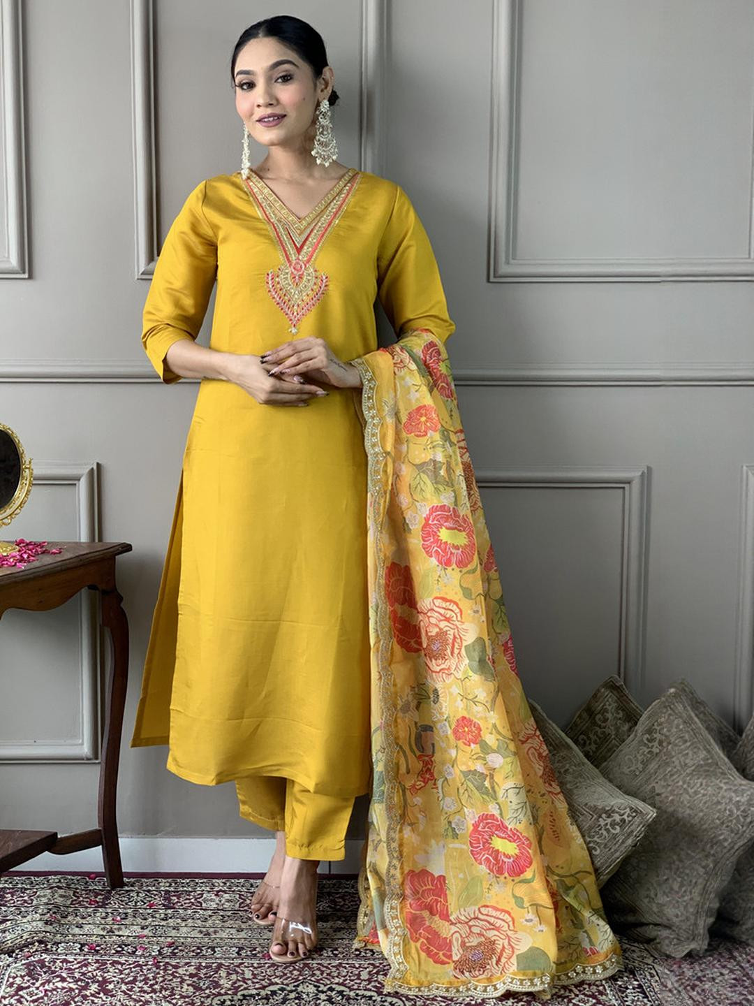 ATOXIC Embroidered Round Neck Kurta With Trousers & Dupatta