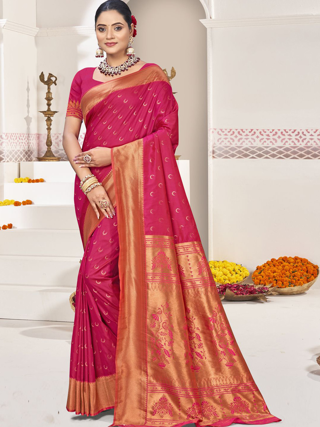 DEVATITHI Woven Design Rani Silk Saree Saree