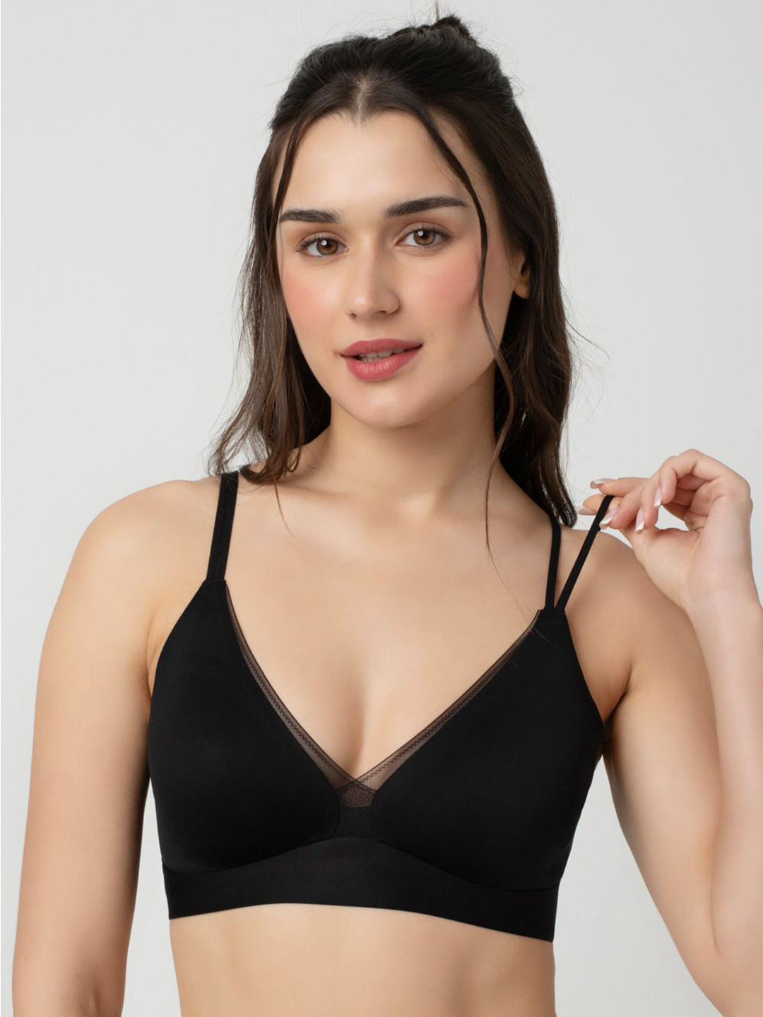 bodyline CloudLift Medium Coverage Adjustable Infinity Cross Straps Seamless Push-Up Bra