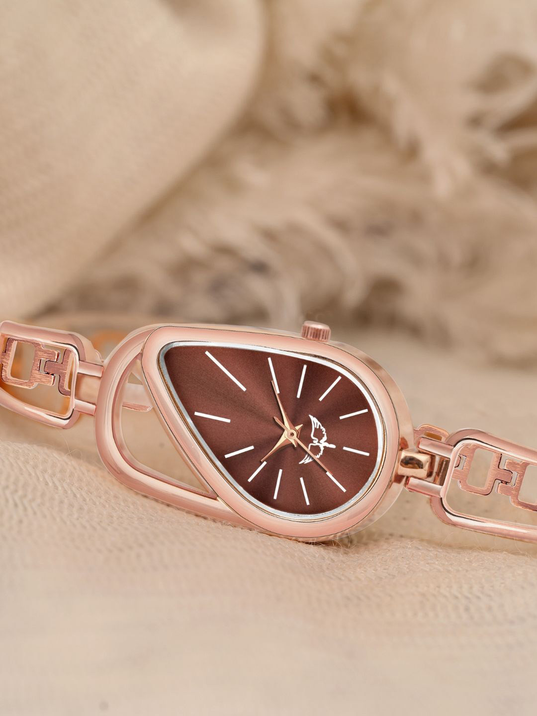 WHITE BIRD Women Patterned Dial & Bracelet Style Straps Analogue Watch 5101 Rose D Brown