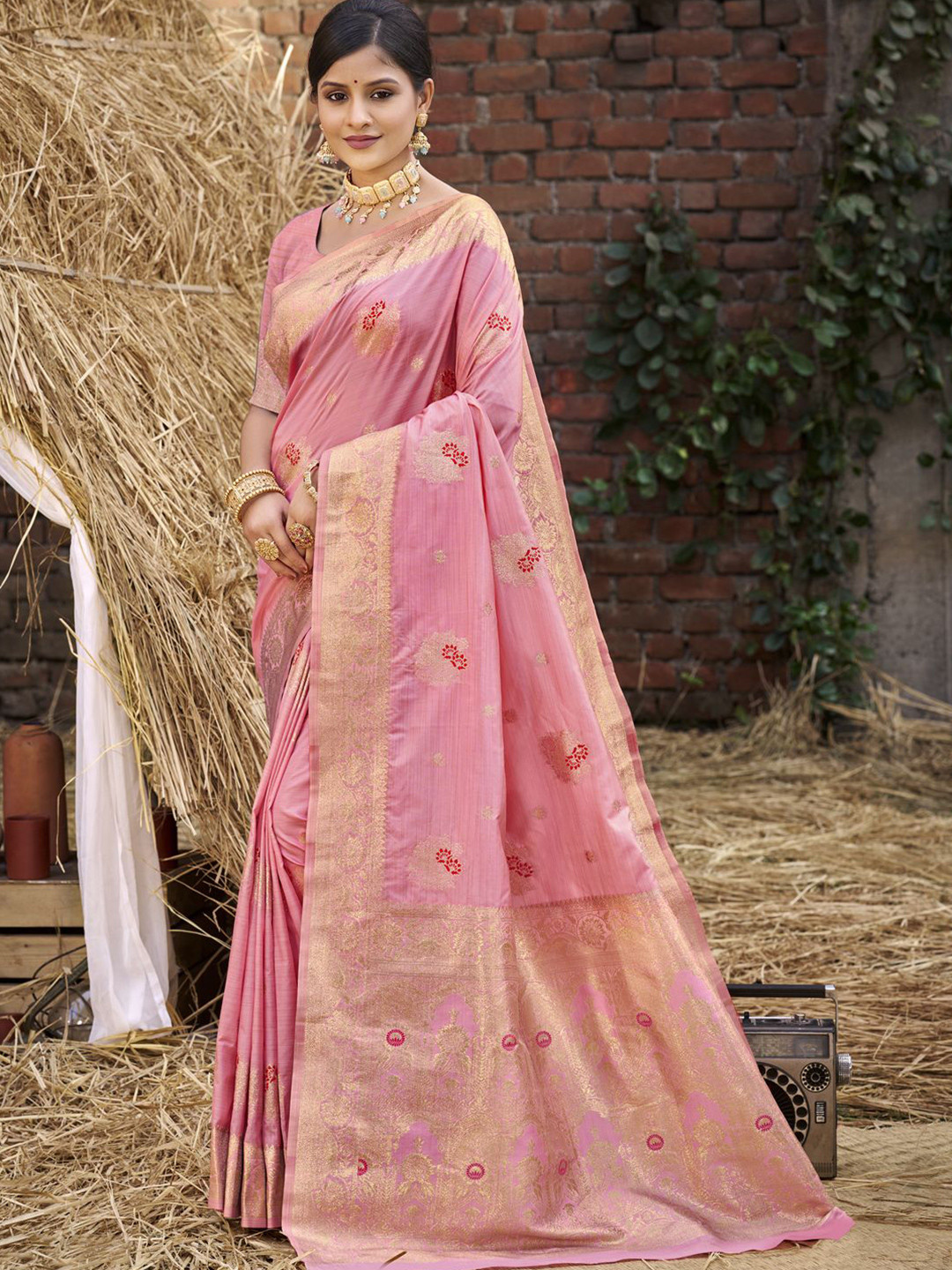 DEVATITHI Pink Silk Saree