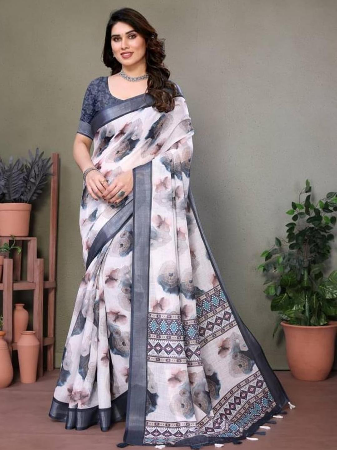 santro sarees White Silk Blend  Sarees