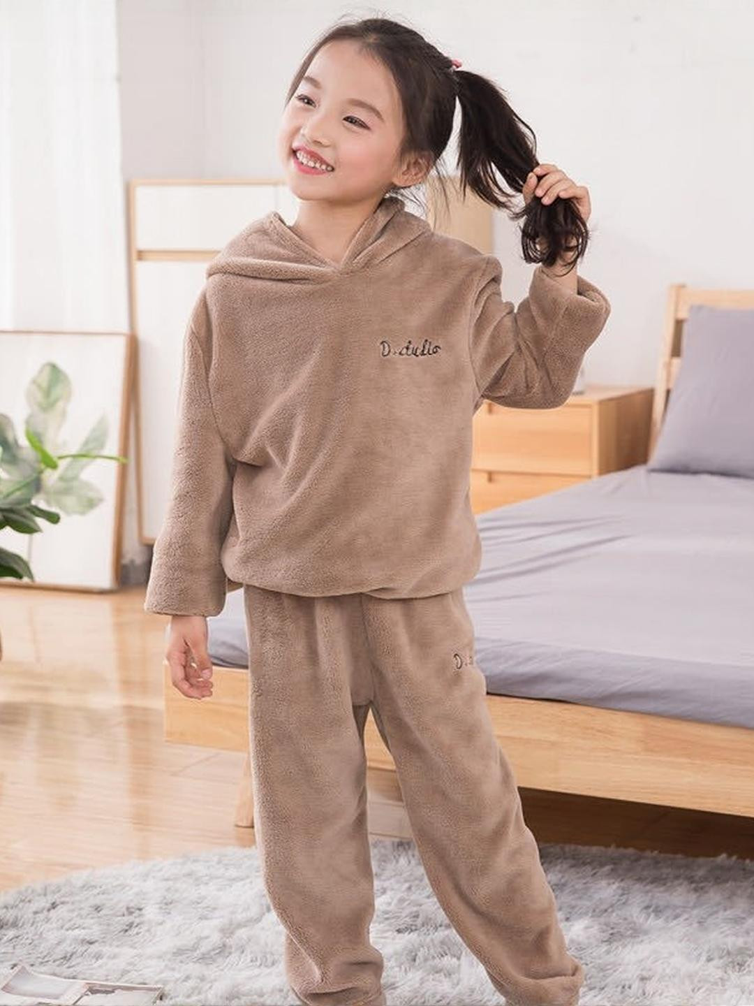 FITIN OUTFIT Girls Woollen Hooded Sweatshirt & Pyjama
