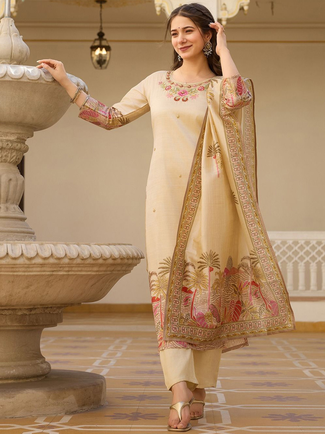 High Five Tex Women Floral Embroidered Kurta with Trousers & Dupatta